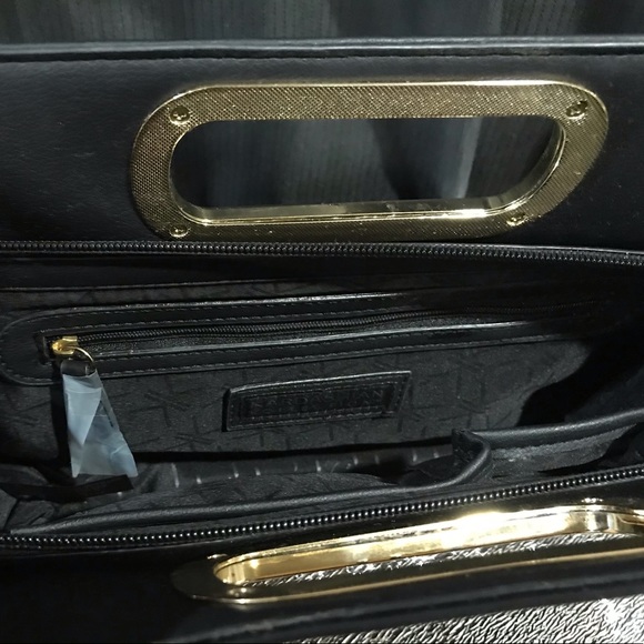 👉SALE👈KARDASHIAN KOLLECTION BLACK WITH GOLD PURSE CLUTCH BAG LIKE NEW - Picture 4 of 5